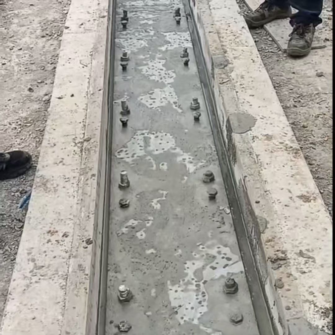博罗港口码头起重机龙门吊重型机械设备稳固用早强快凝轨道胶泥